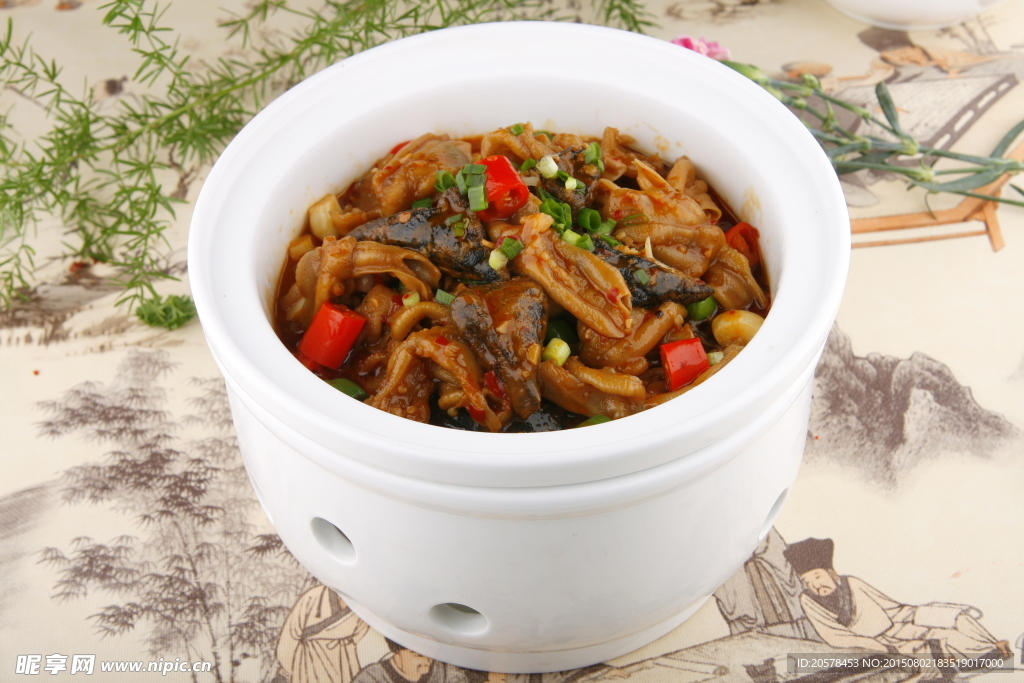 臭豆腐焖去骨鸭掌