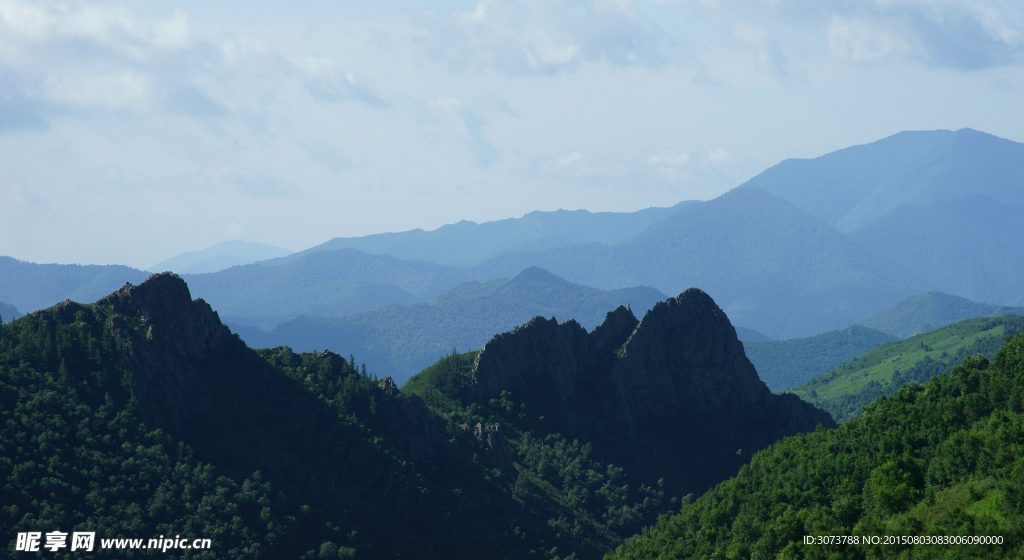 群山