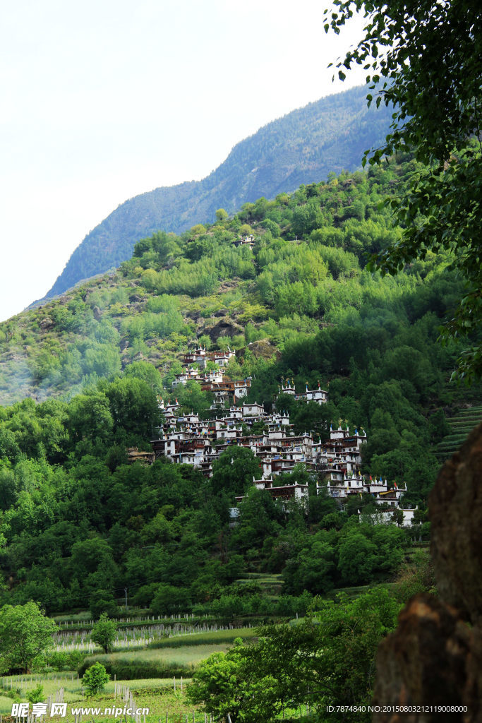 墨尔多神山