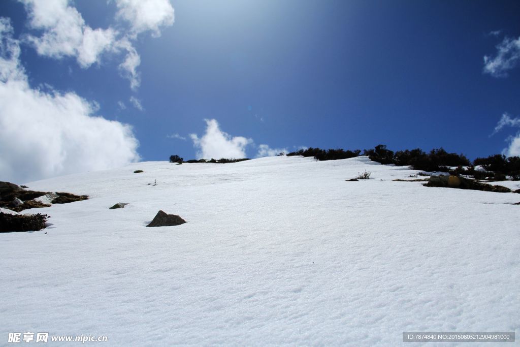 墨尔多神山