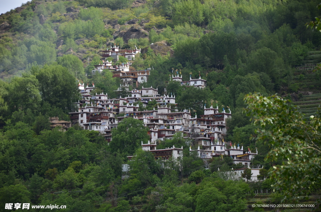 墨尔多神山