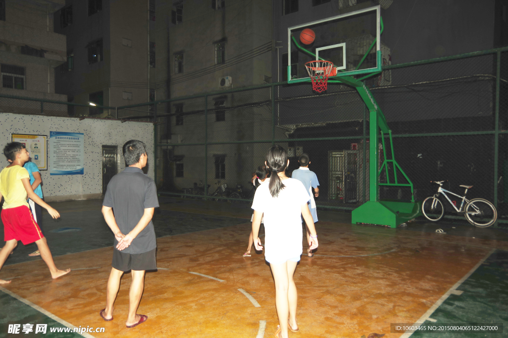 篮球运动 夜间活动