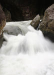 溪水