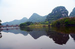 山水倒影