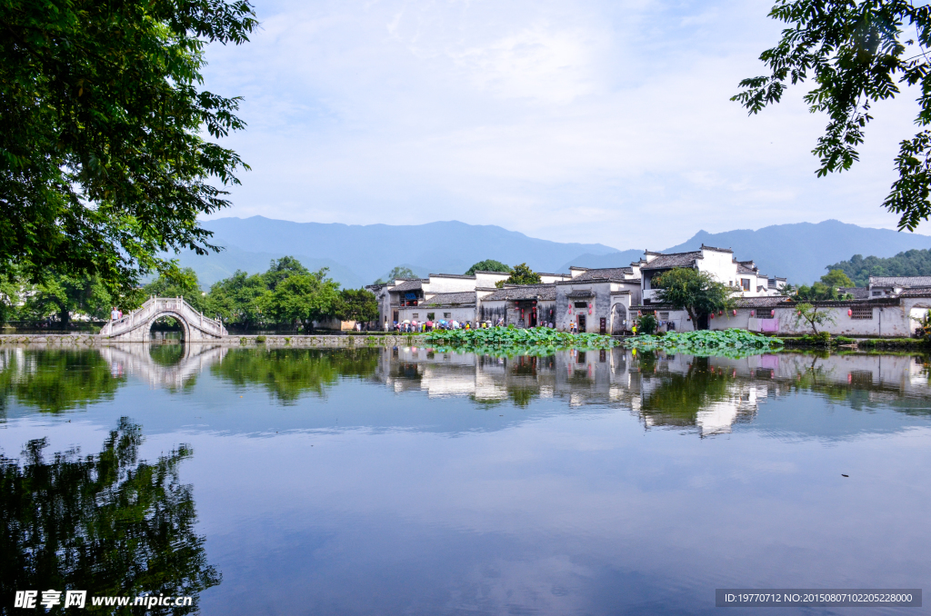 夏日宏村