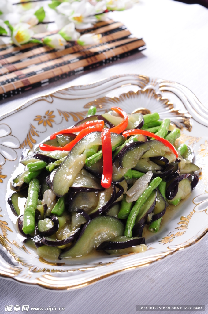 豇豆炒茄片