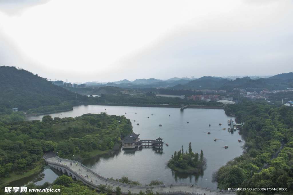 水濂湖全景