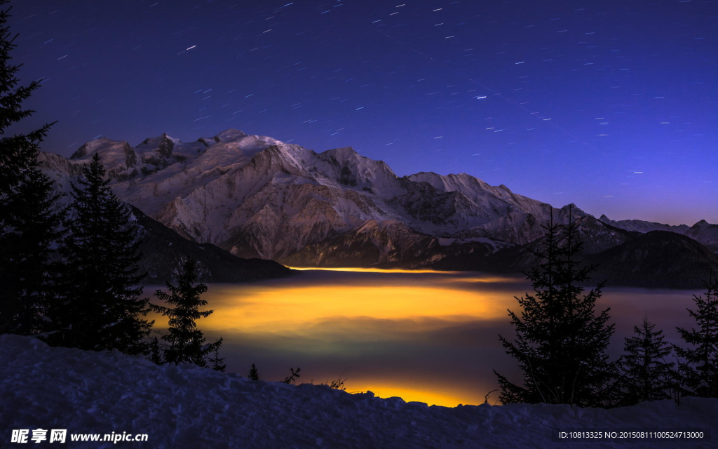 山下夜空