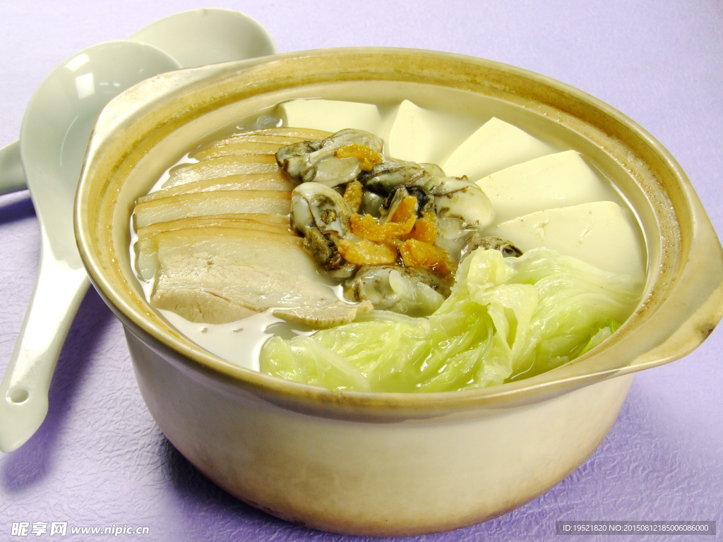 沙锅白菜炖豆腐
