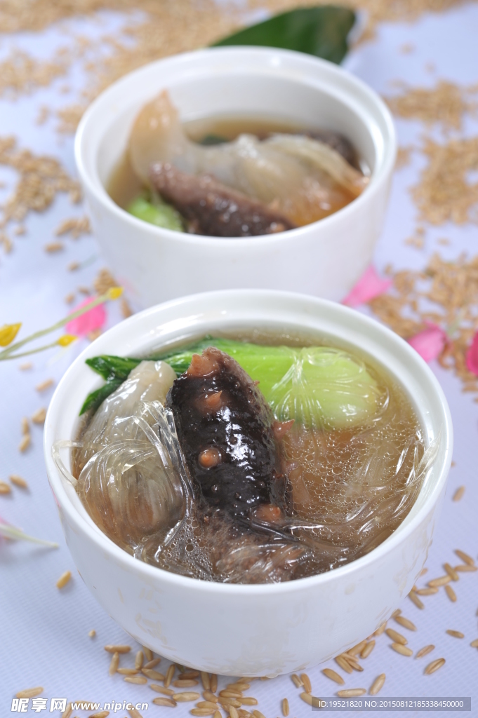 松茸珊瑚参炖鱼翅