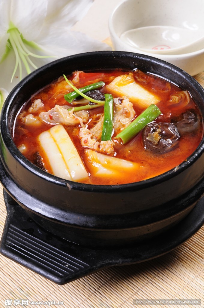 泡菜炖年糕