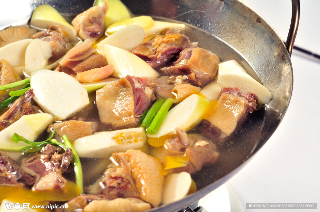 板鸭茭白锅仔