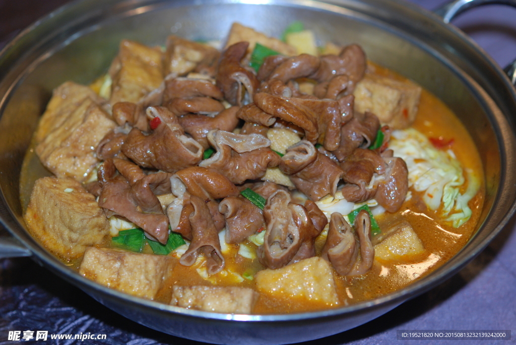 臭豆腐大肠锅仔