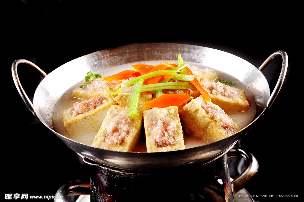 锅仔潮菜酿土家豆腐