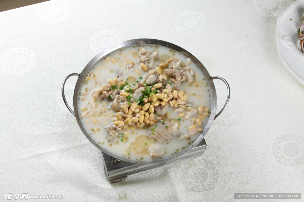 黄豆猪手锅仔