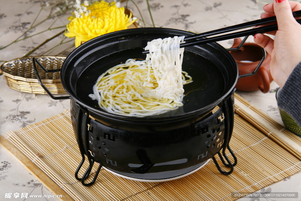 鸡汤鮰鱼面
