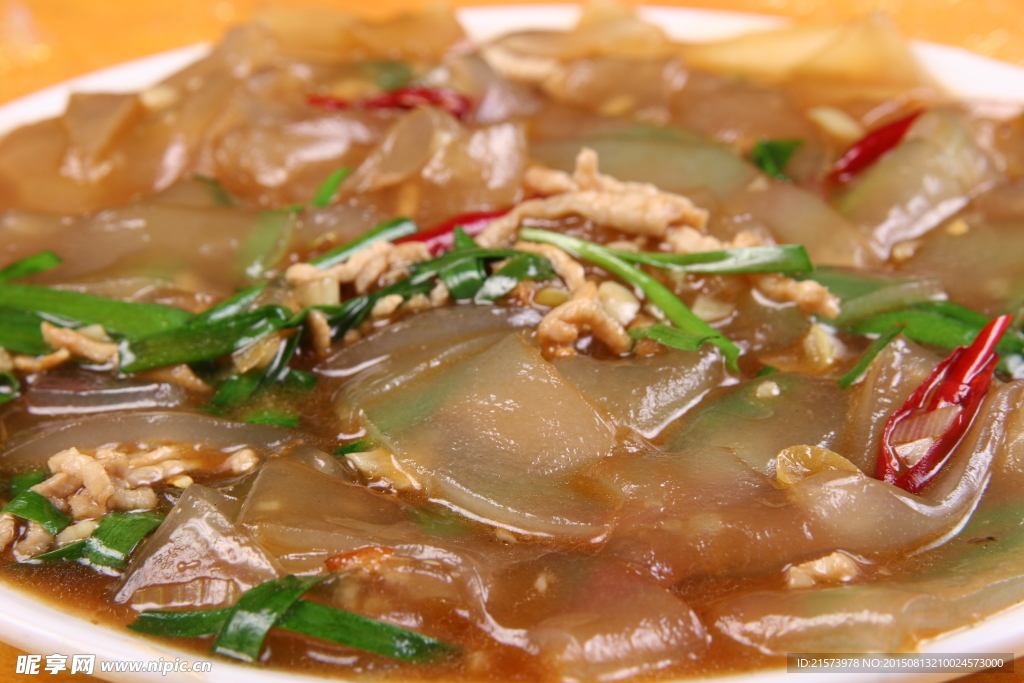 肉丝炒拉皮