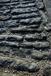古老石条铺成的地面图片
