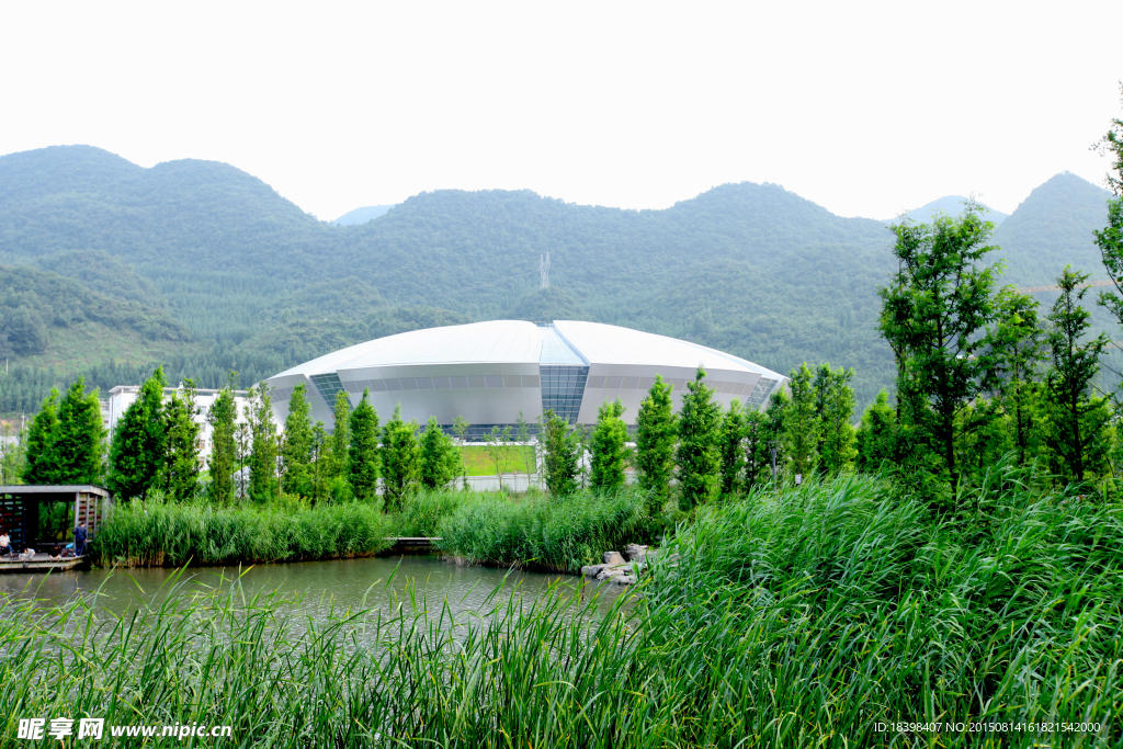 六盘水师范学院