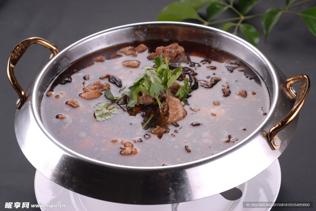 小鸡炖蘑菇