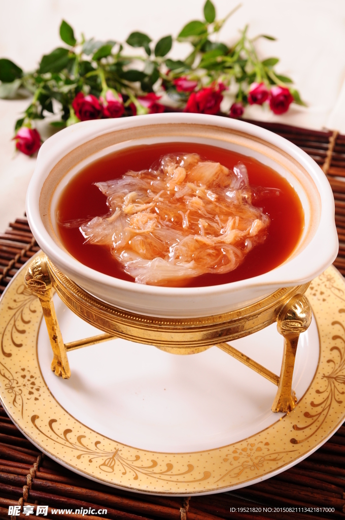 潮州红烧砂锅翅