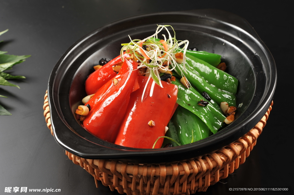 砂锅鸳鸯椒