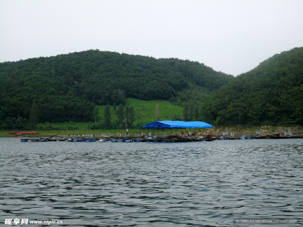 湖水