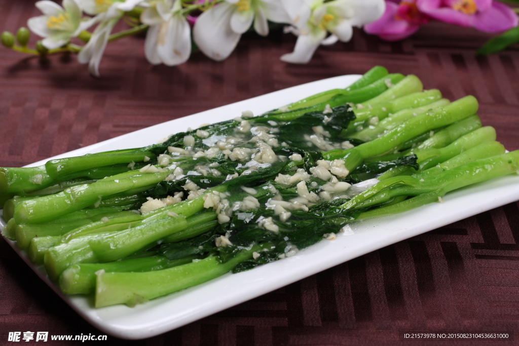 蒜茸菜心
