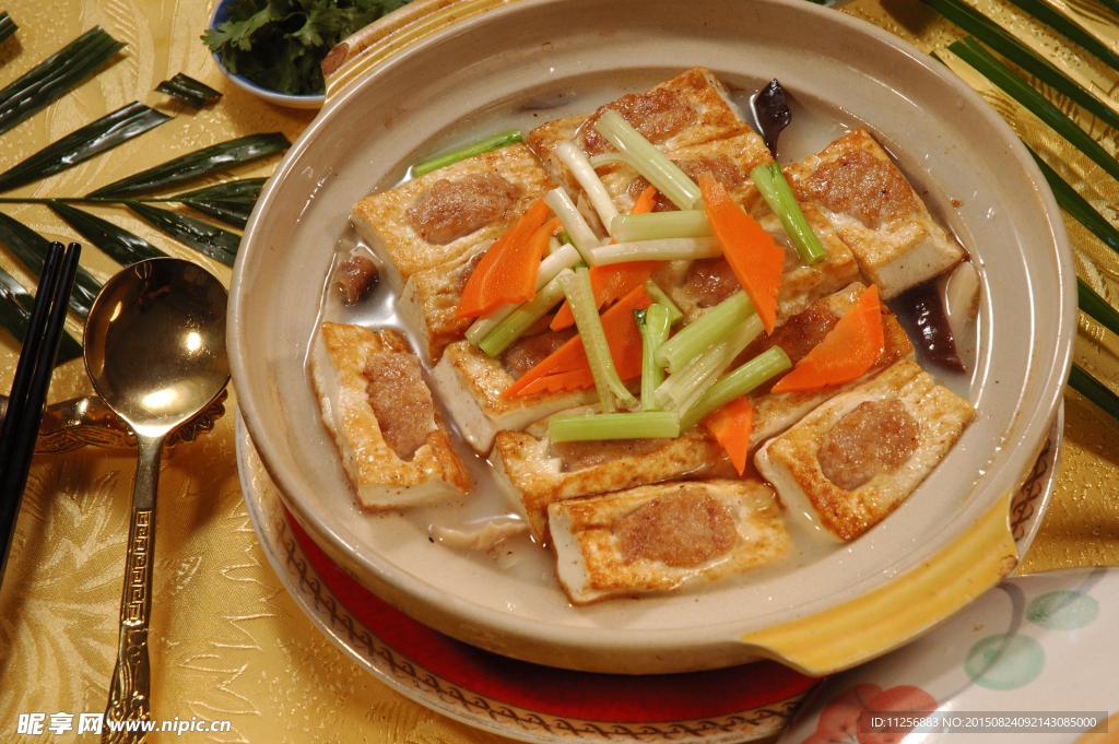 翅汤酿豆腐