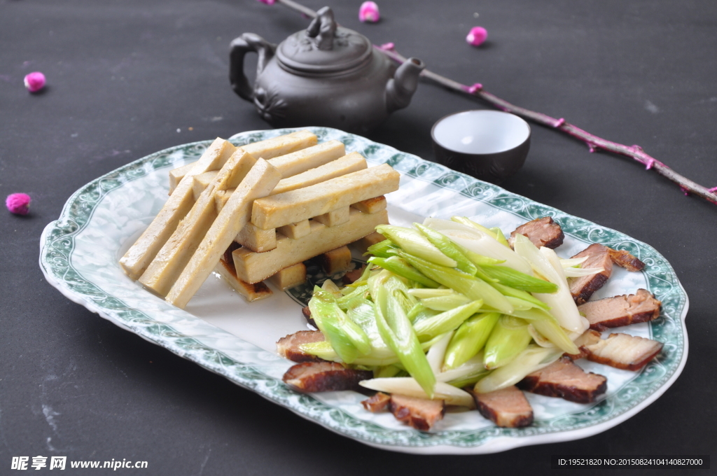 青蒜豆干爆腊肉