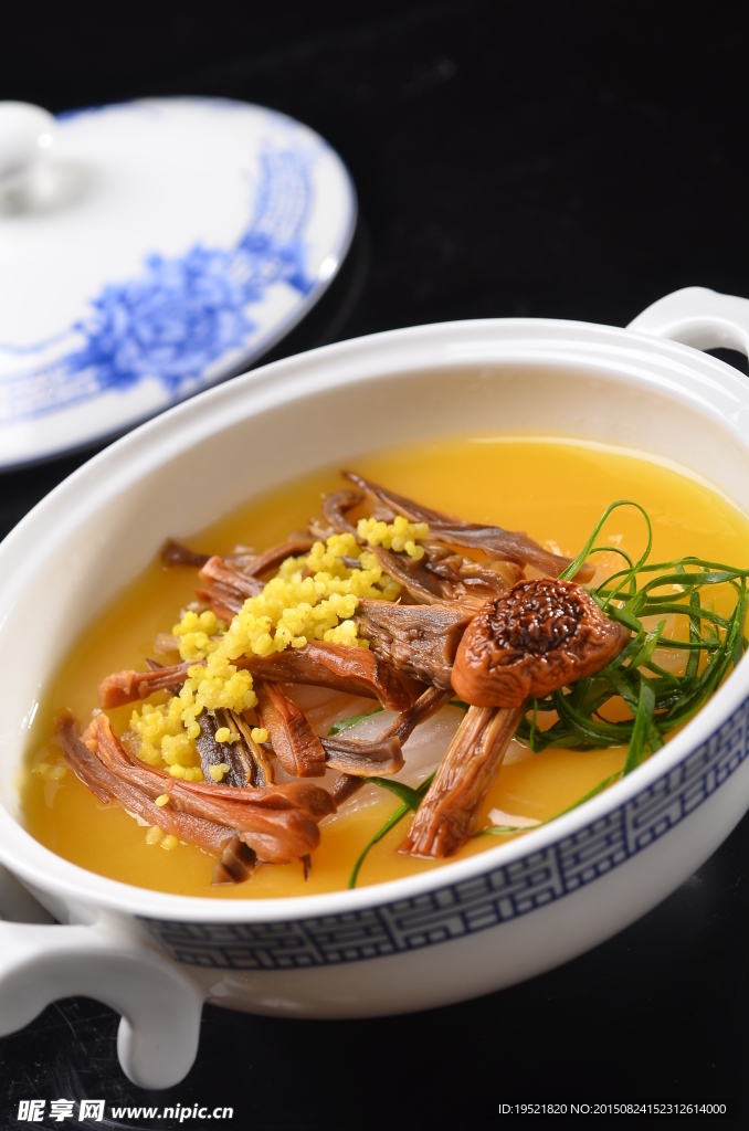 小米烩松茸