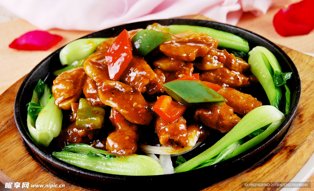 铁板鹅肝煎酿鸡腿菇