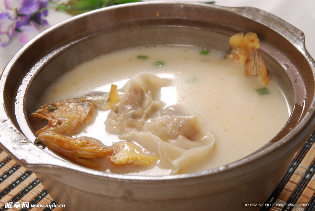 大汤黄鱼馄饨