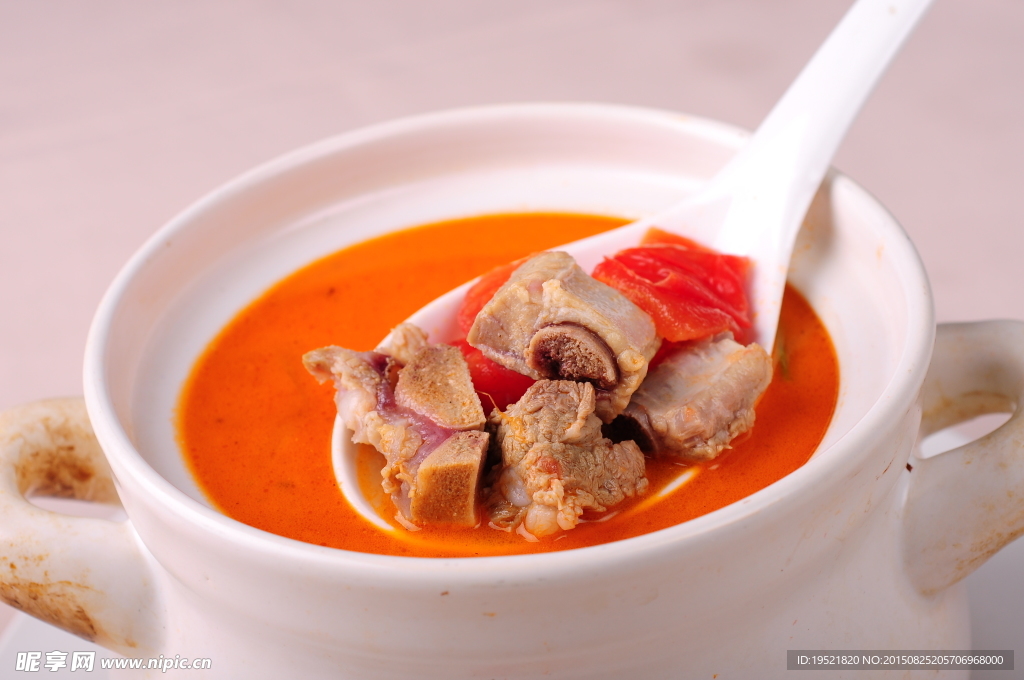 番茄土豆小排汤