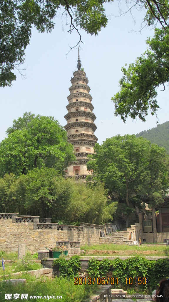 灵岩塔