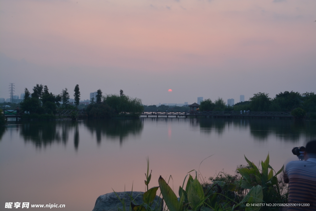 海湖湖夕阳
