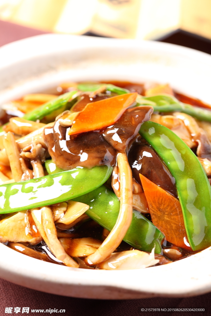 鲍汁菌菇煲