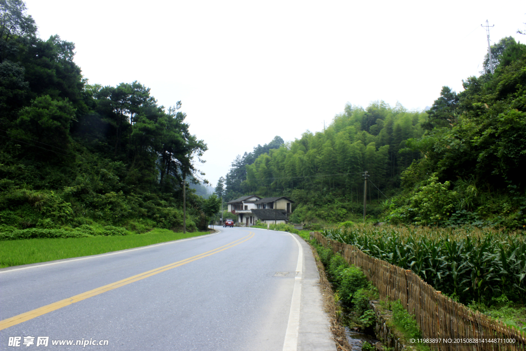 村边公路