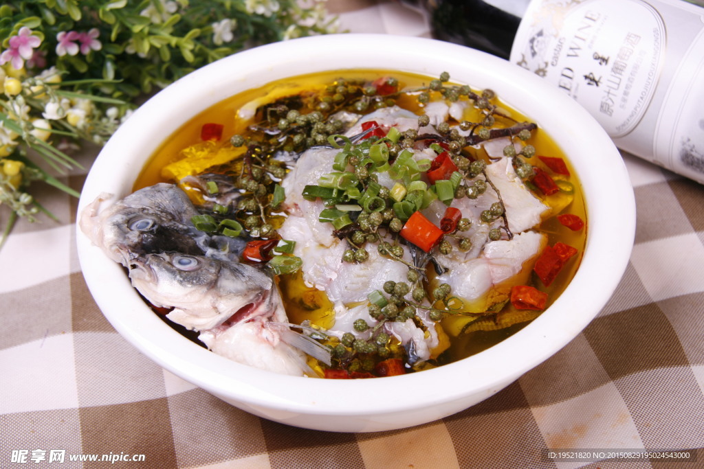 鲜花椒煮鲫鱼