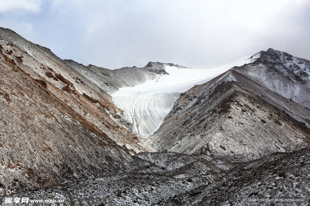 高原雪山