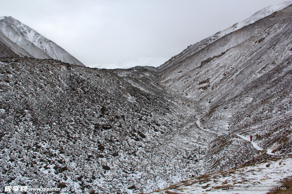 高原雪山