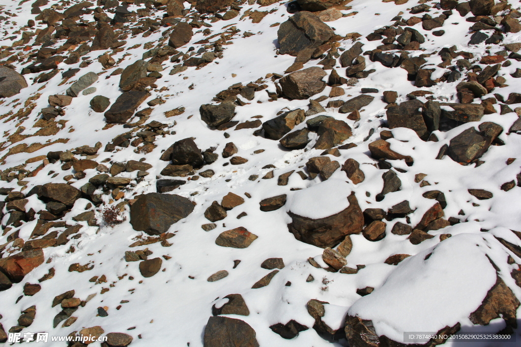 高原雪山