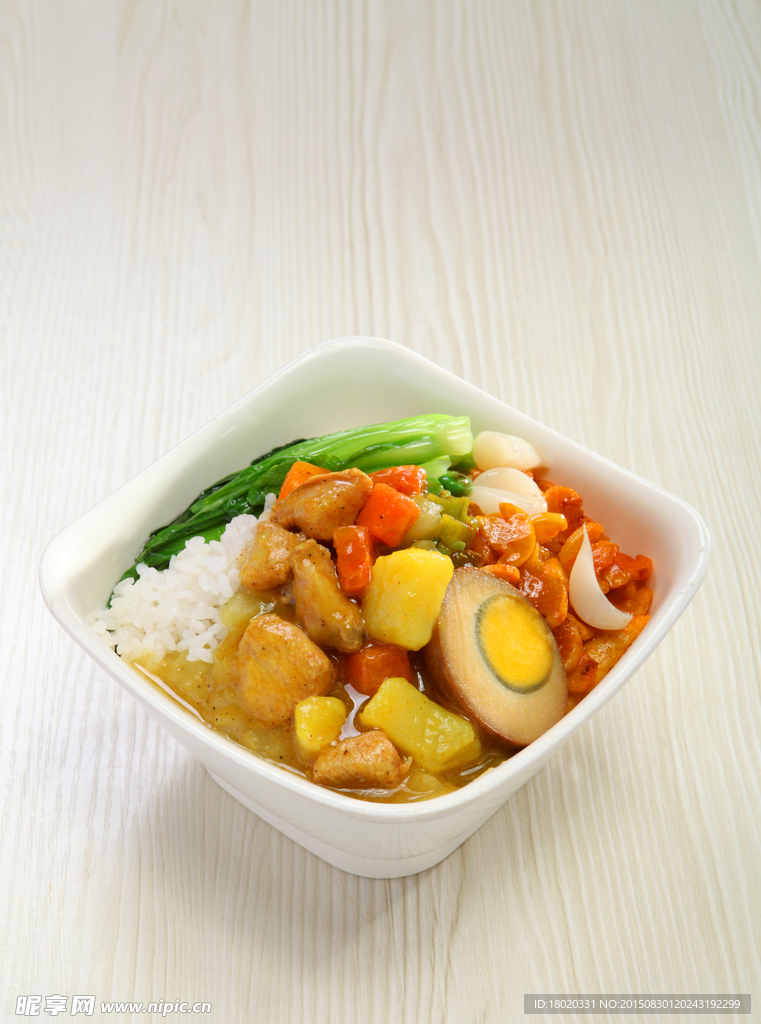 咖喱鸡肉饭图片