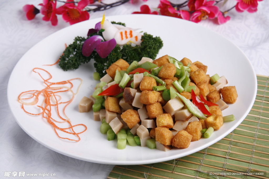 翡翠灵菇豆腐