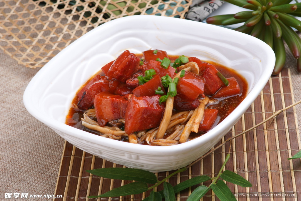 茶树菇五花肉