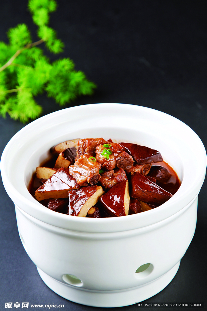 仔排香干煲