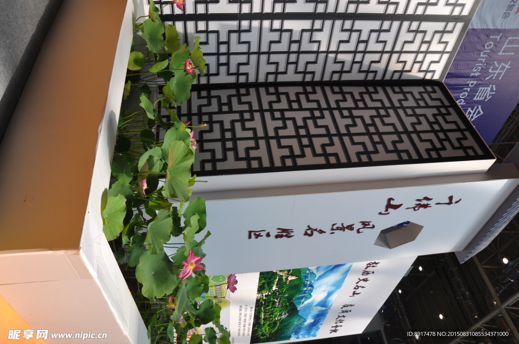 荷花   传统     绿色