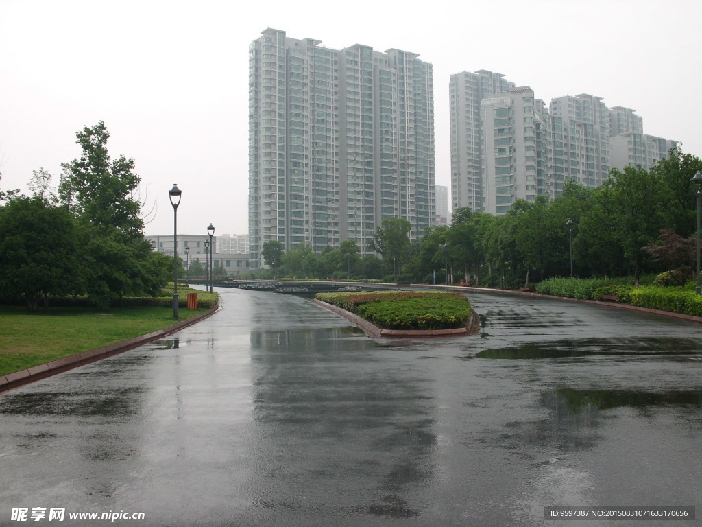 公园   路口