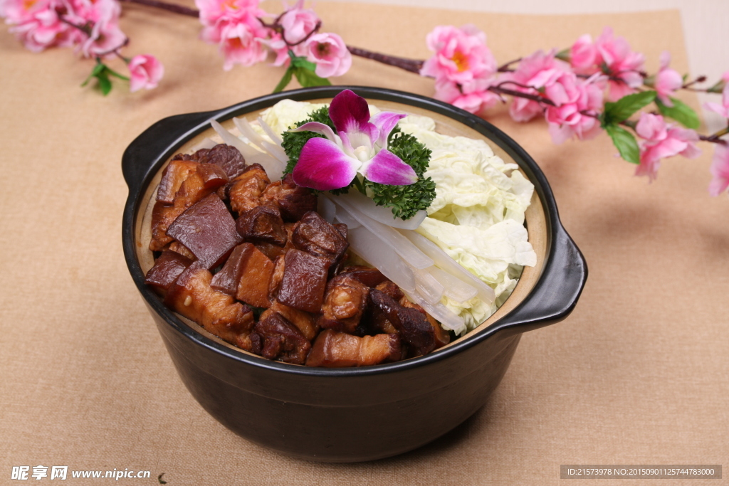 红烧肉焖白菜