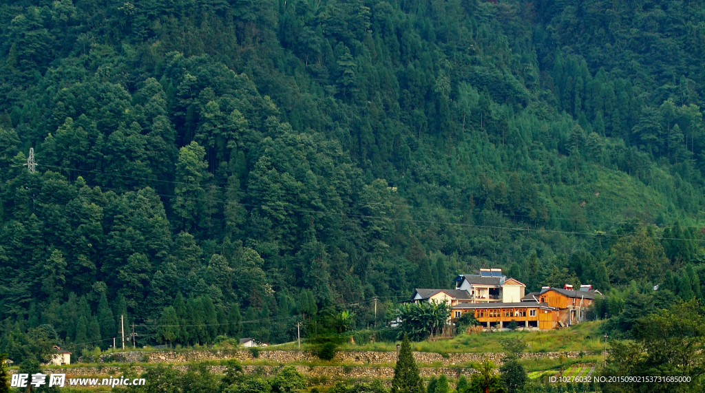 宝山村